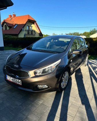 Kia Ceed cena 30000 przebieg: 159000, rok produkcji 2012 z Bieruń małe 137